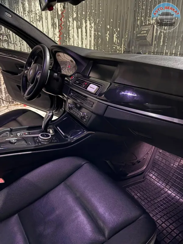 BMW F10 530 2012 года   Машина в отличном состоянии, объем 3.0. ( расход 8-12 литров)