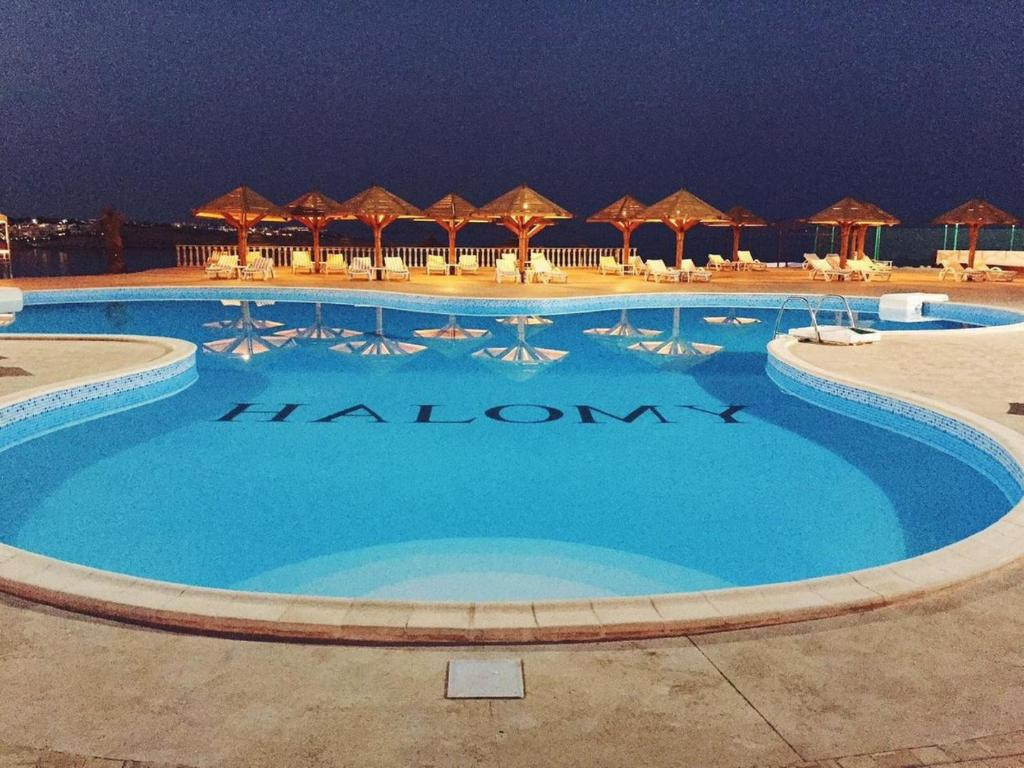 MEGAN HALOMY HOTEL