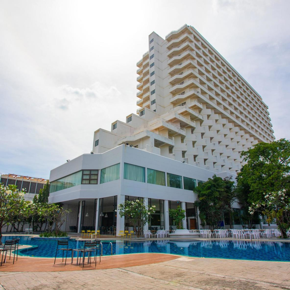 WELCOME JOMTIEN BEACH HOTEL