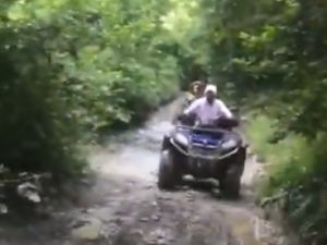 На квадроциклах по центру всесезонного туризма На квадроциклах по центру всесезонного туризма