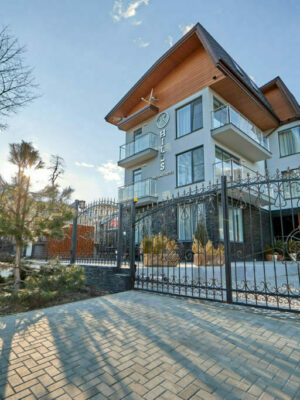 Отель Hills Polyana Hotel в п. Новомихайловский