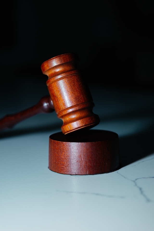Право, услуги юриста, судебные споры wesley-tingey-Lc71LBS9FlU-unsplash Право, услуги юриста, судебные споры