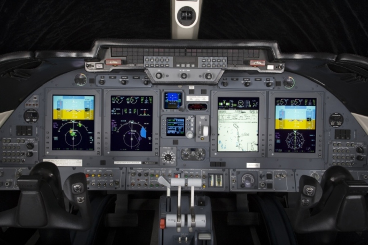 bombardier_learjet_60_60xp_cab_1280x0_426