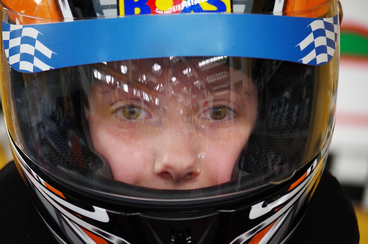 go-karts-g9b2470740_1280