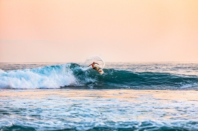 surfer-1838958_640 вейксерфинг