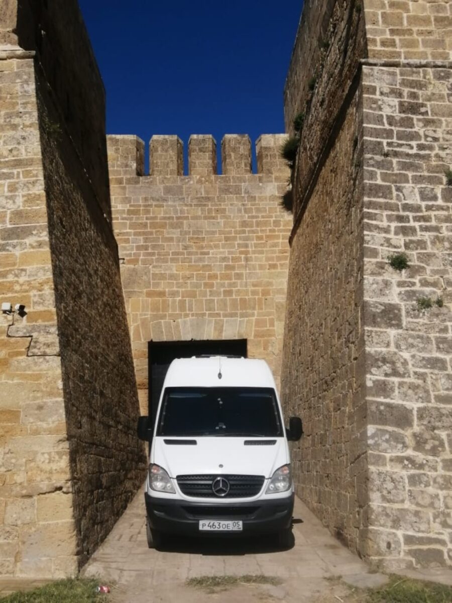 Из Избербаша — в аул-призрак Гамсутль, Салтинскую теснину и на Чохские террасы