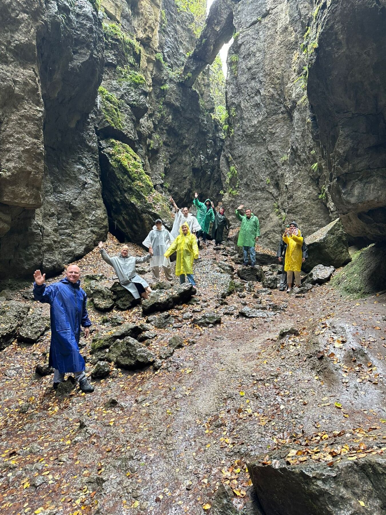 К плато Хунзах, водопадам Матлас и ущелью «Каменная чаша» — из Каспийска