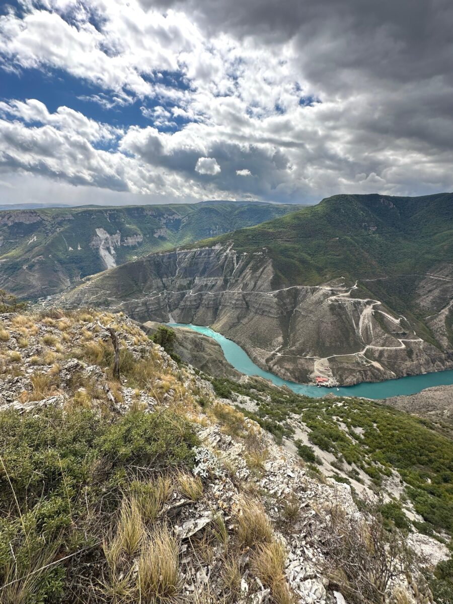 Исследовать Сулакский каньон с местным жителем