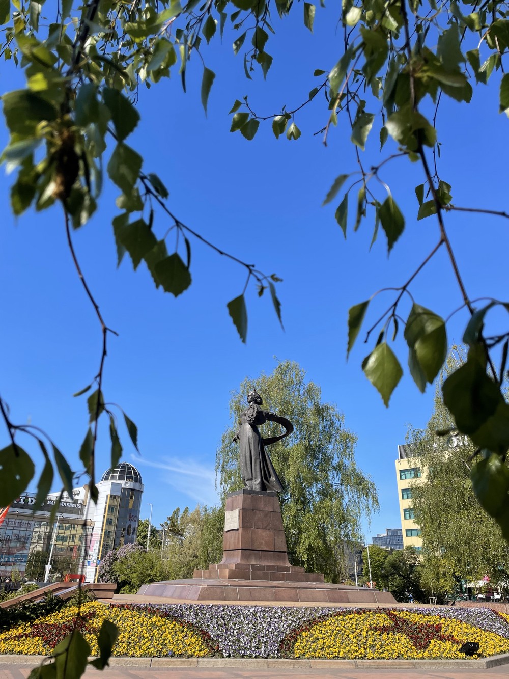 Пешком по проспекту Мира