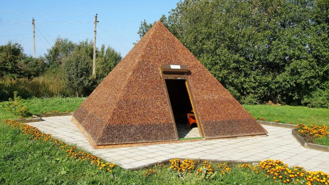 Балтийск и Янтарный: о царях, моряках и мастерах