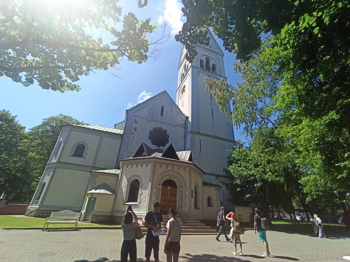 Аллея королевы Луизы — живописное сердце города (в мини-группе)