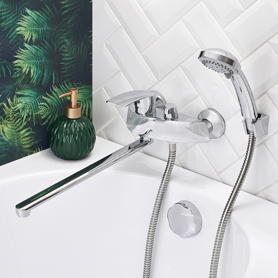 Смеситель для ванны с душем BOOU B8213-46F хром