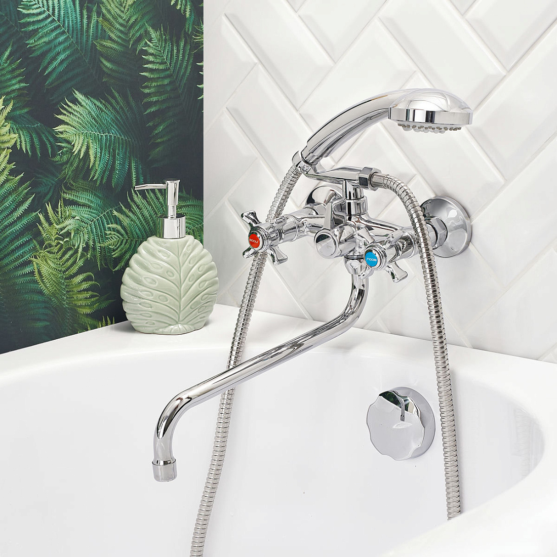 Смеситель для ванны с душем BOOU BA5333-3-B723-C018 хром