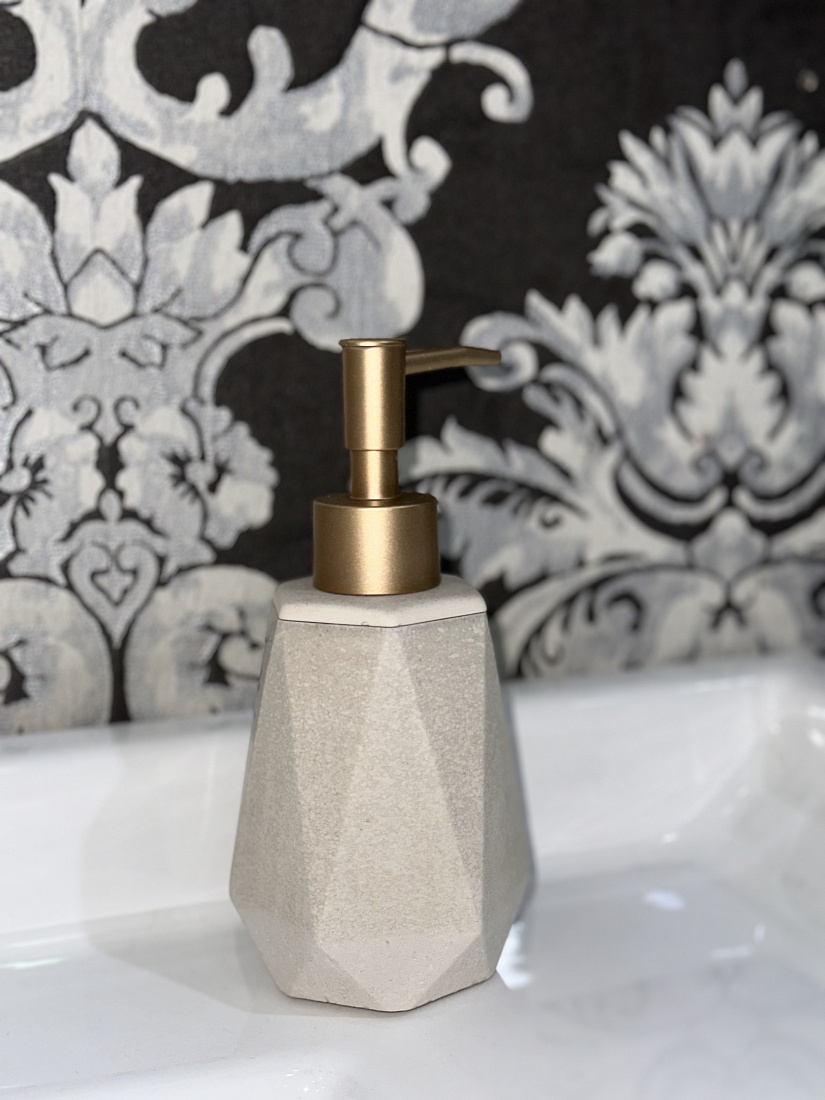 Дозатор для жидкого мыла Гипсолион Геометрия стоун, ручная работа