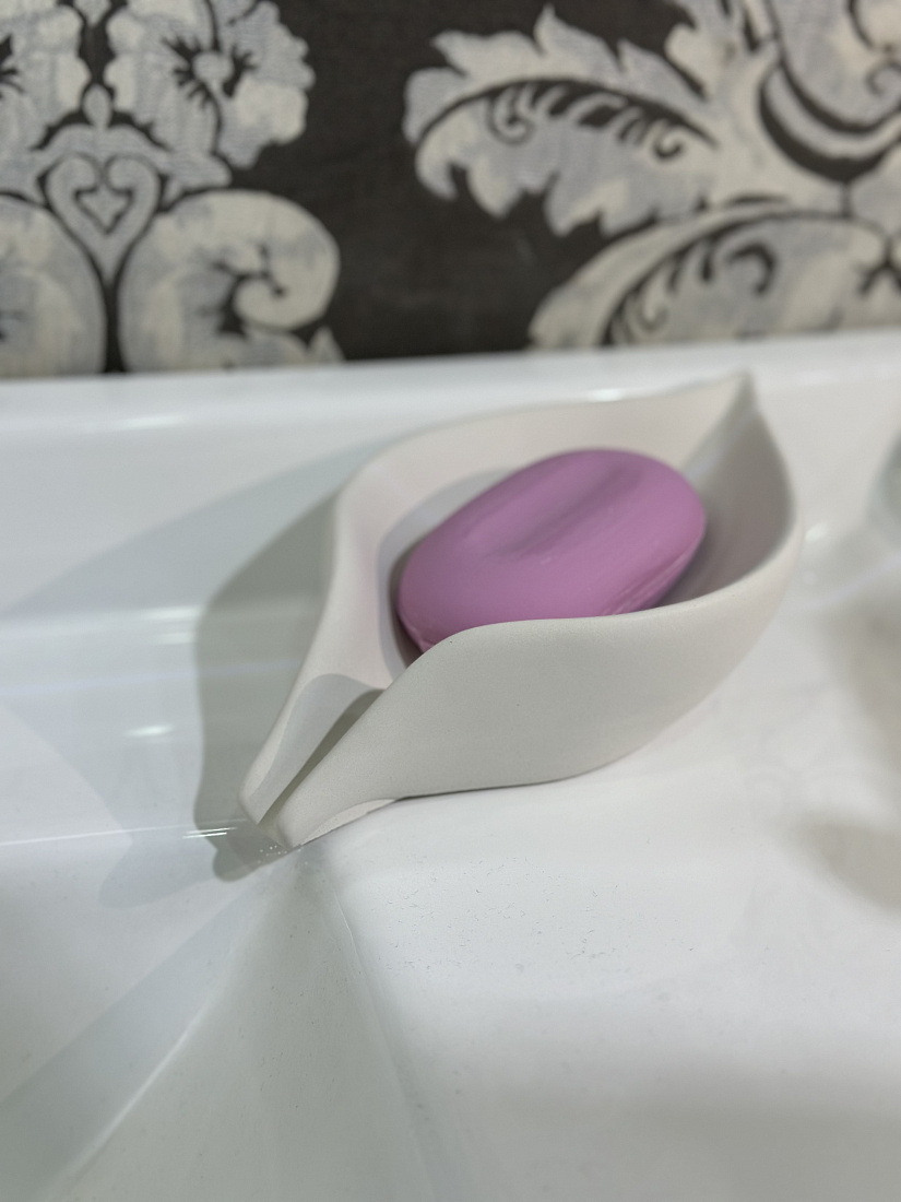 Мыльница Гипсолион Лепесток белая, ручная работа