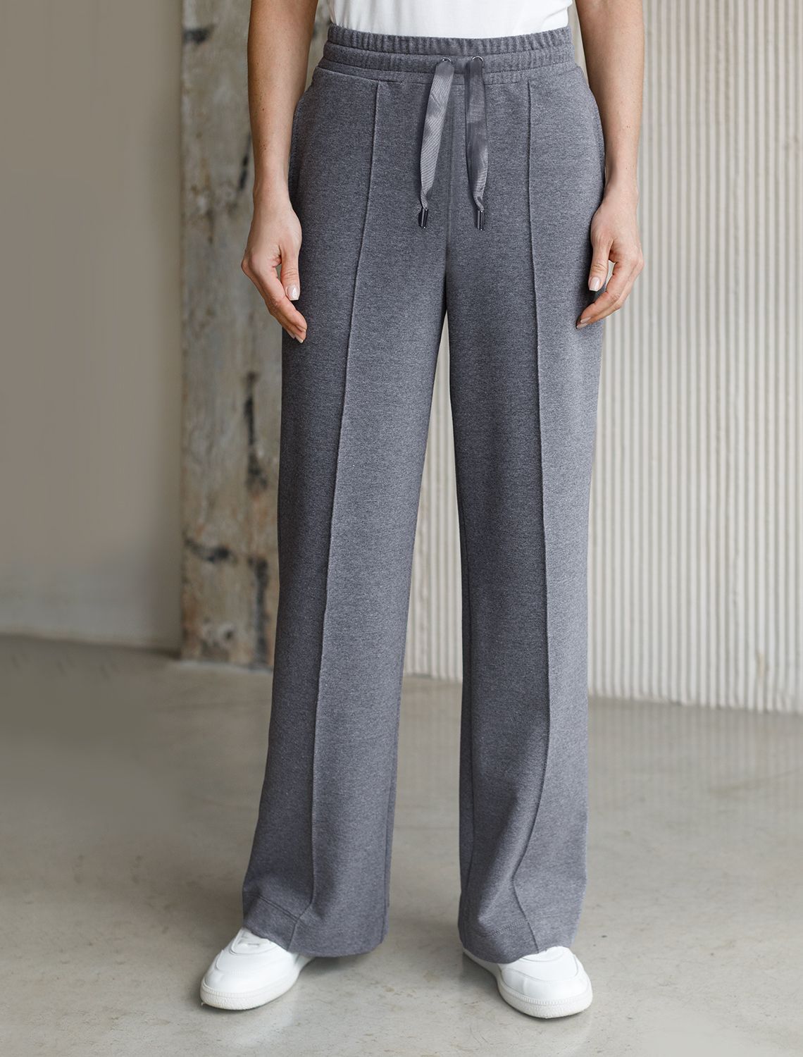 картинка Брюки женские т.серый меланж магазин Одежда+ являющийся официальным дистрибьютором в России 