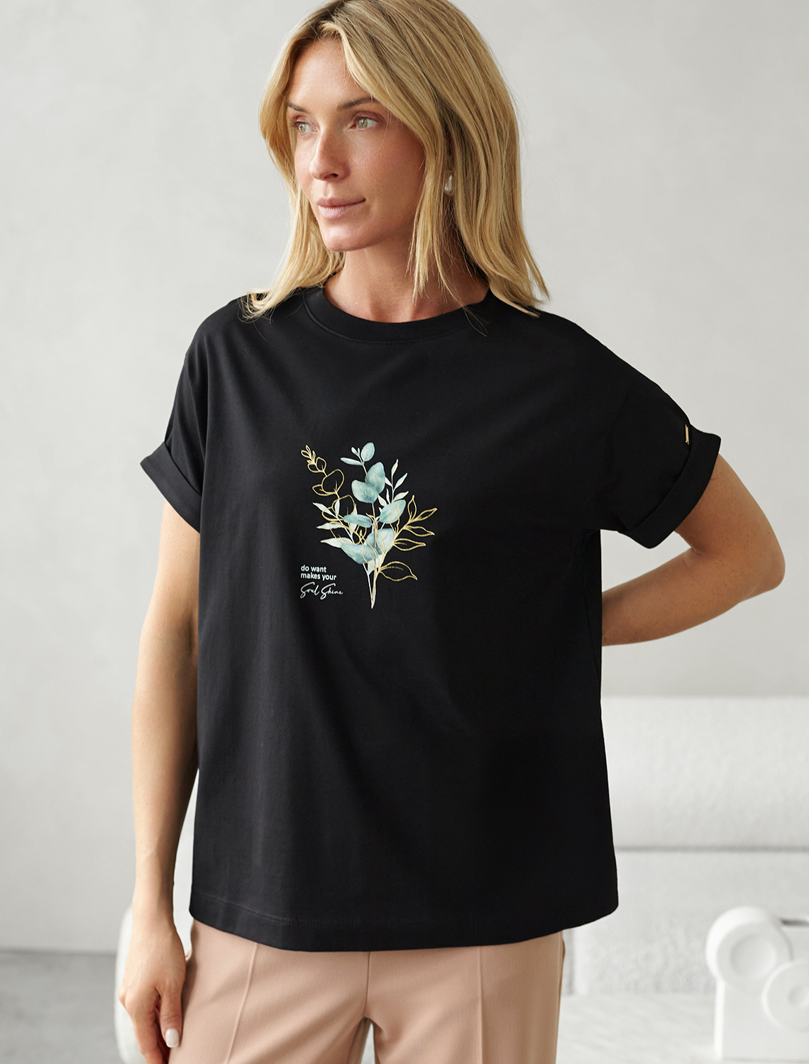 картинка Футболка женская черный_soul shine от магазина Одежда+