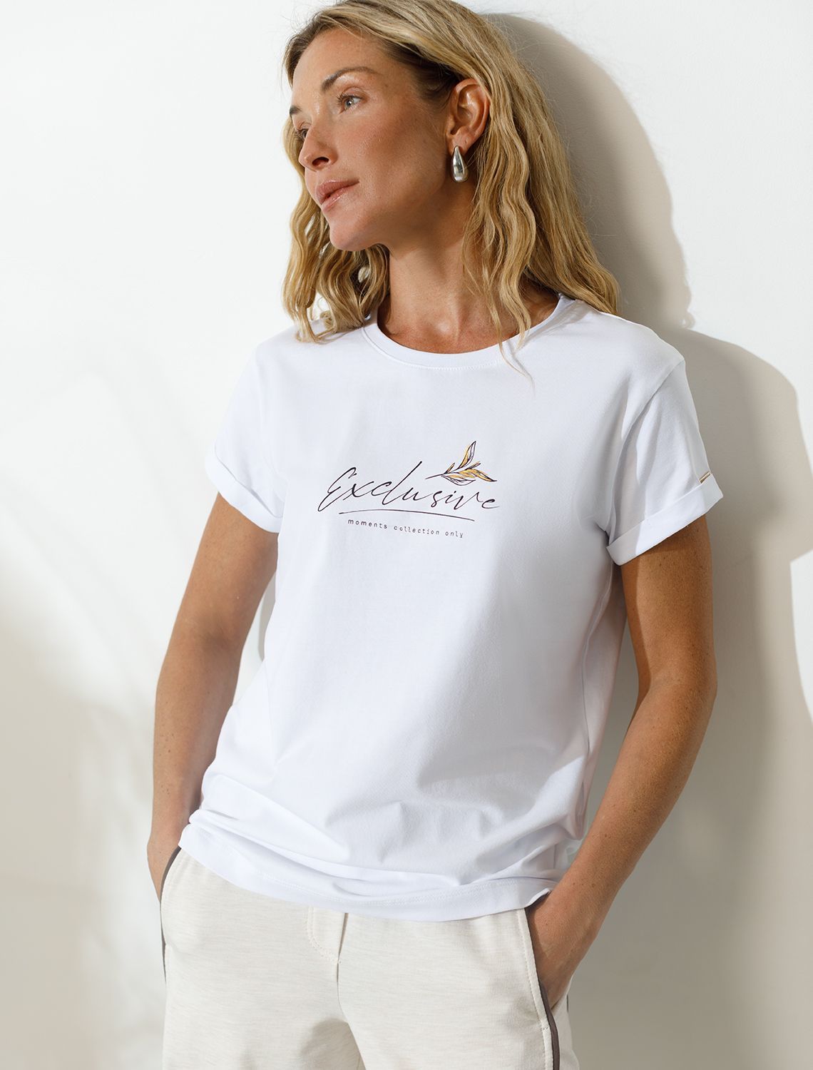 картинка Футболка женская белый_exclusive магазин Одежда+ являющийся официальным дистрибьютором в России 