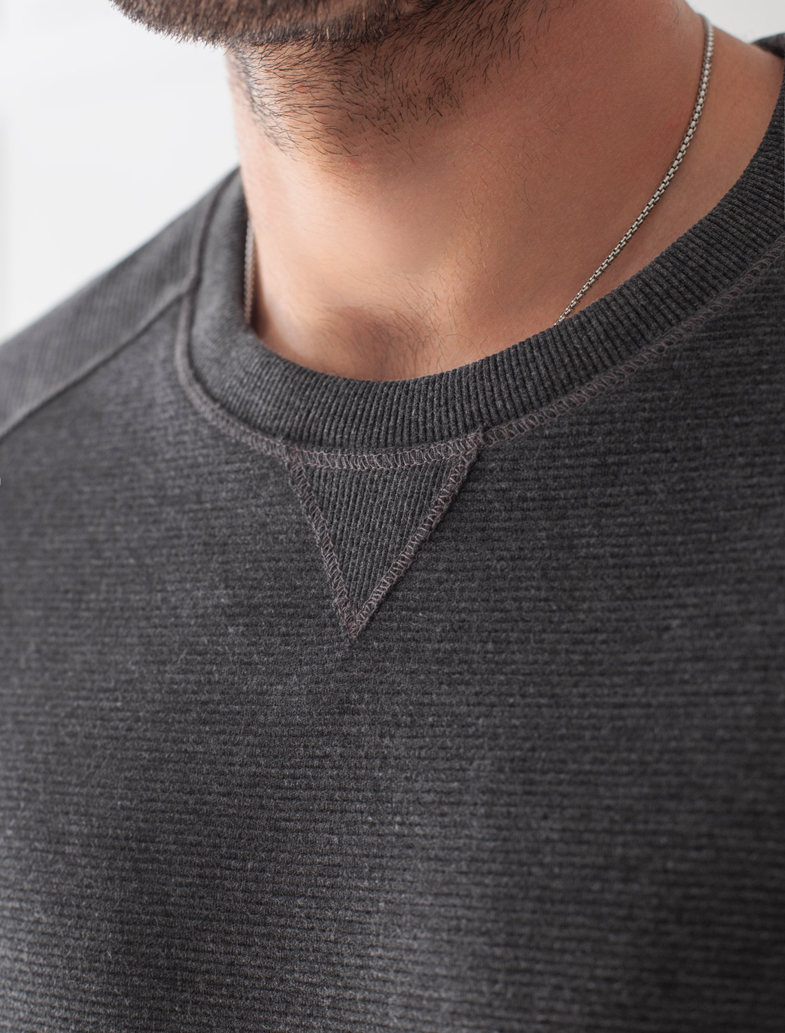 картинка Джемпер мужской т.серый меланж магазин Одежда+ являющийся официальным дистрибьютором в России 