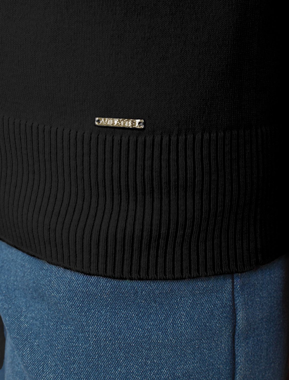 картинка Свитер женский черный от магазина Одежда+