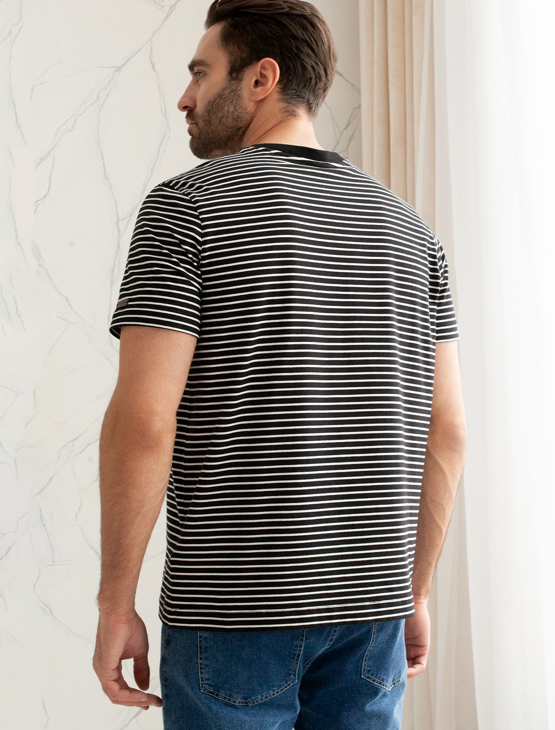 картинка Футболка мужская черный-белый от магазина Одежда+