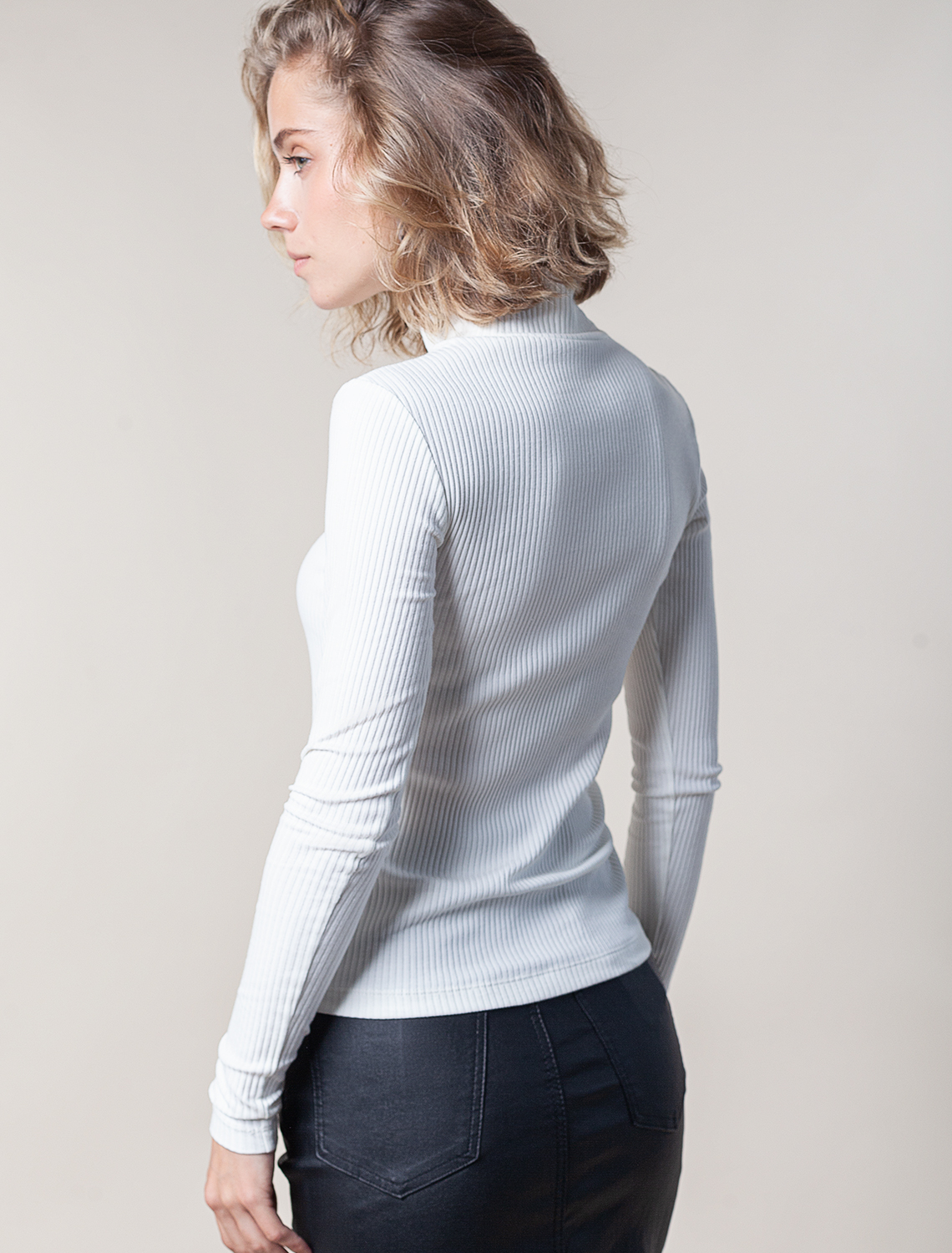 картинка Джемпер женский молочный от магазина Одежда+