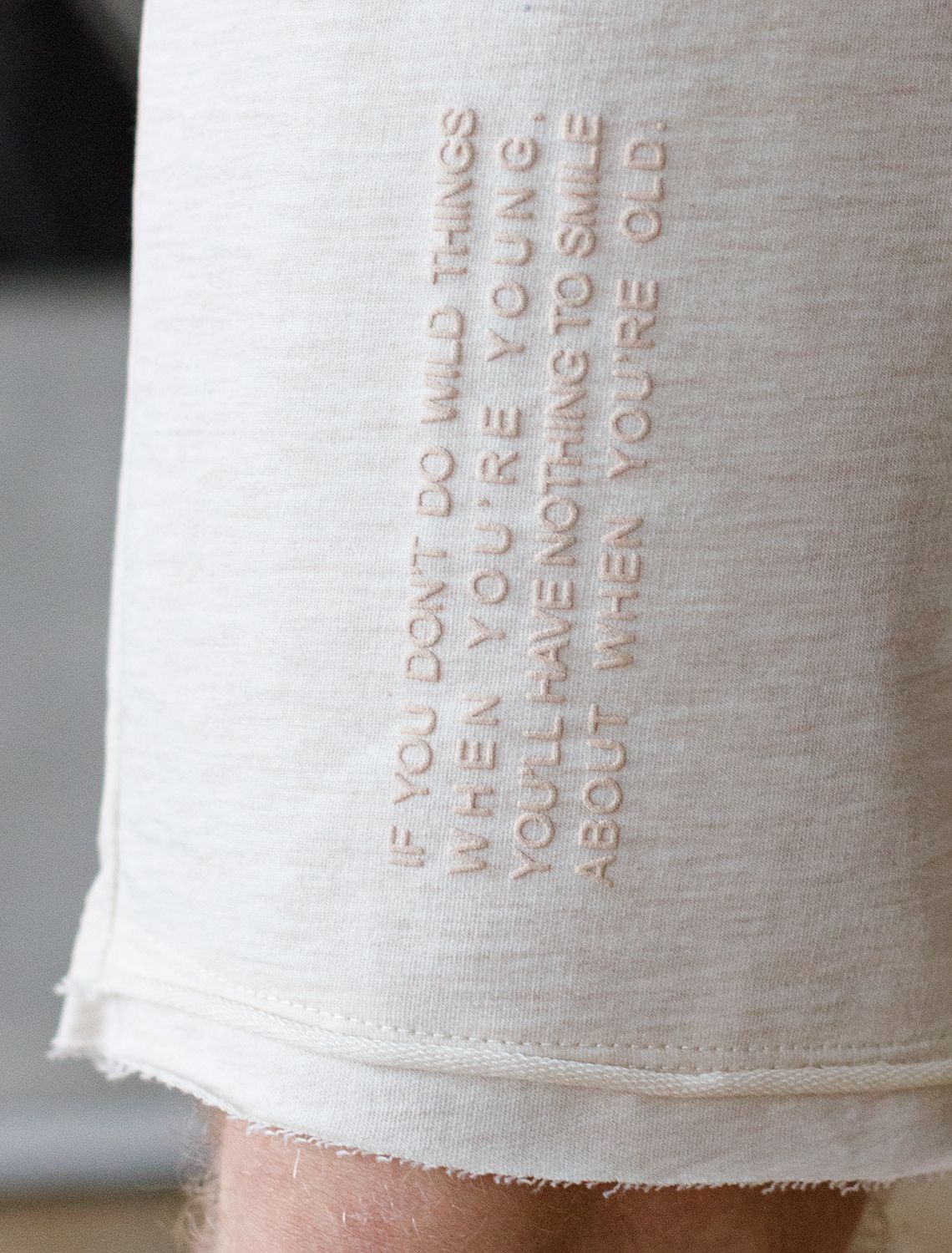 картинка Шорты мужские бежевый меланж магазин Одежда+ являющийся официальным дистрибьютором в России 