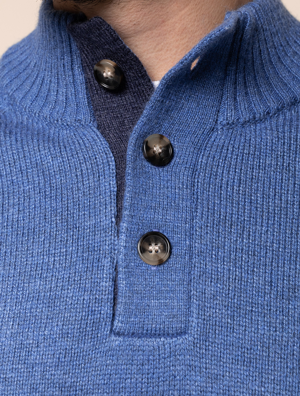 картинка Джемпер мужской светло-синий от магазина Одежда+