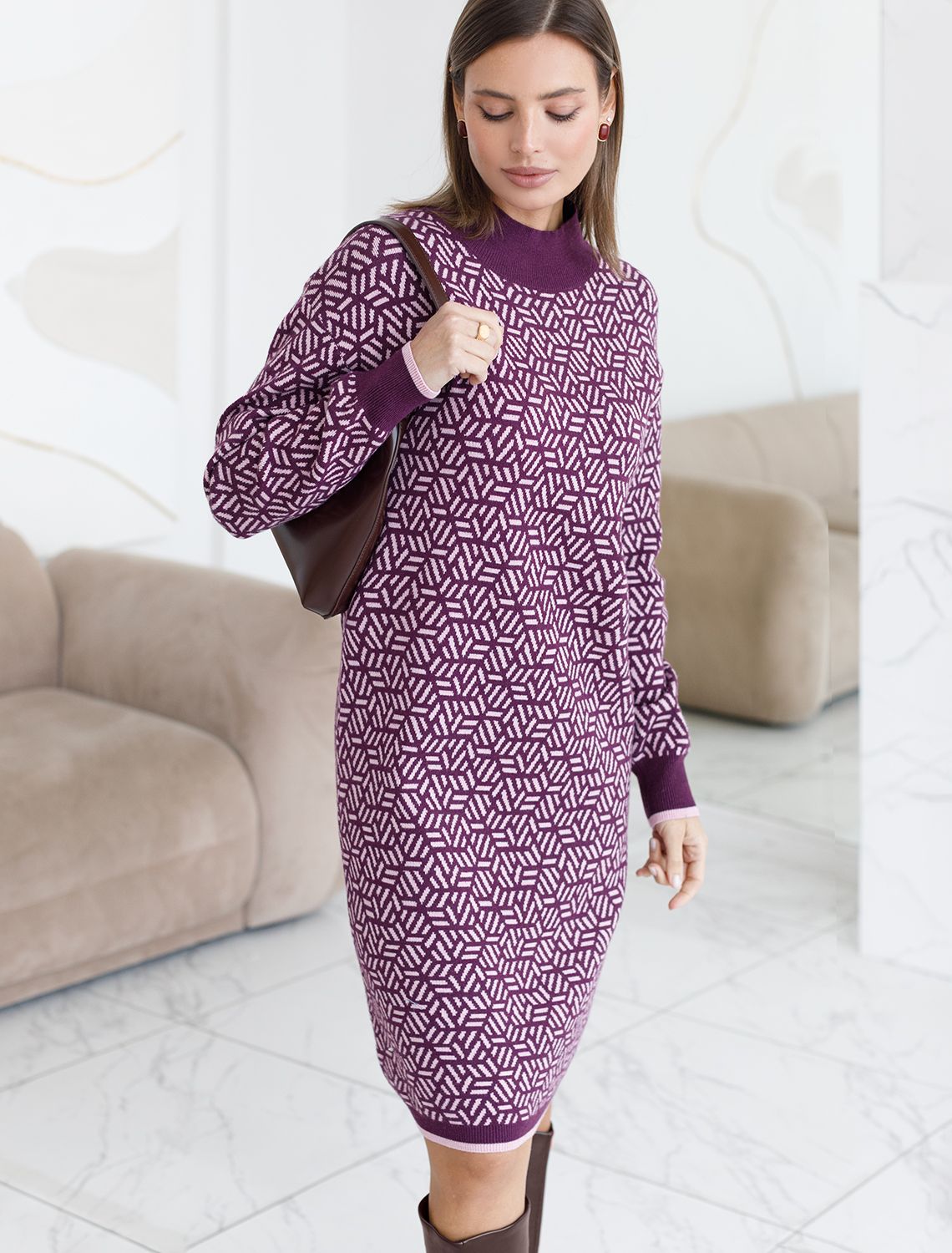 картинка Платье вязаное женское пурпурный магазин Одежда+ являющийся официальным дистрибьютором в России 