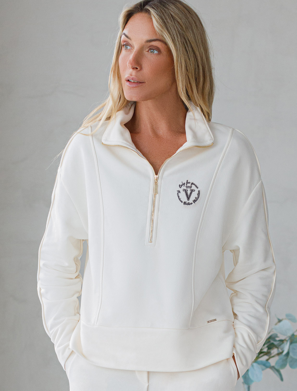 картинка Джемпер женский молочный от магазина Одежда+