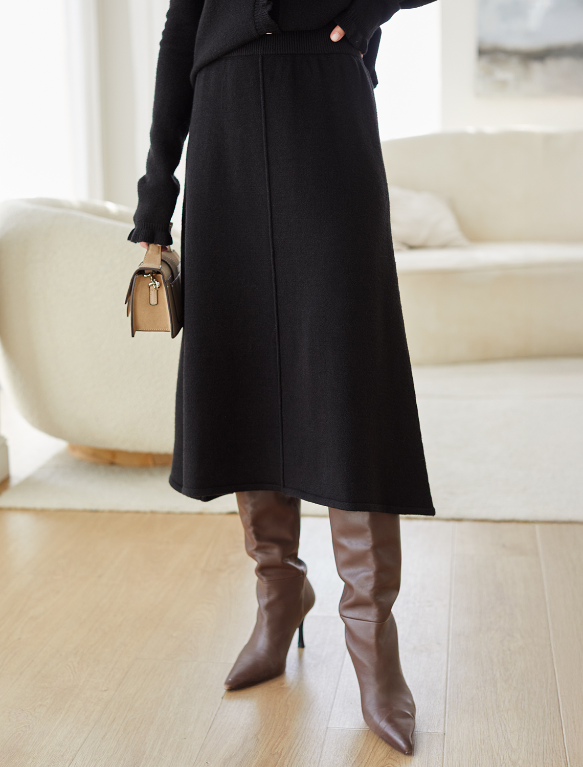 картинка Юбка женская черный магазин Одежда+ являющийся официальным дистрибьютором в России 