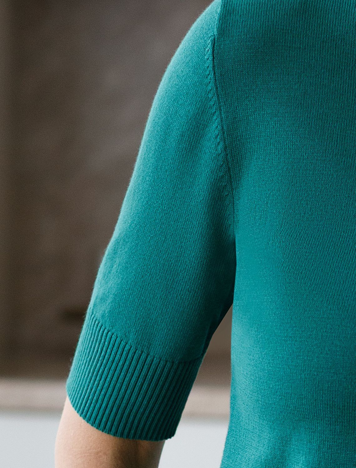 картинка Свитер женский зеленый от магазина Одежда+