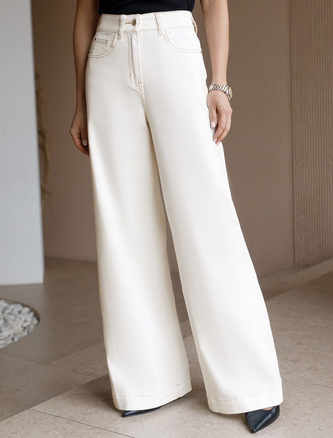 картинка Джинсы женские белый от магазина Одежда+