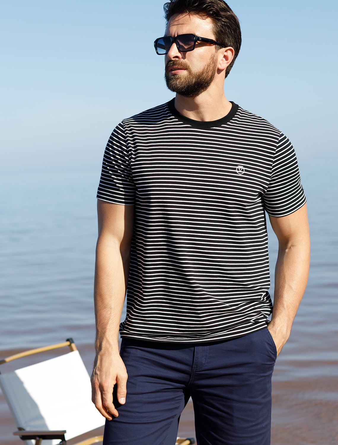 картинка Футболка мужская черный-белый магазин Одежда+ являющийся официальным дистрибьютором в России 