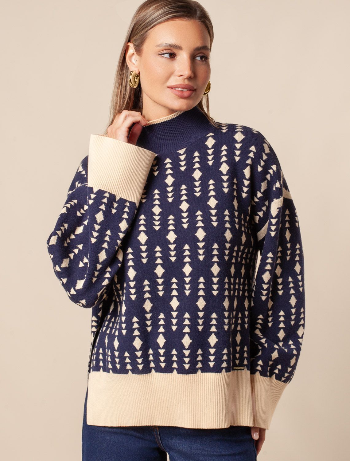 картинка Свитер женский синий-бежевый от магазина Одежда+