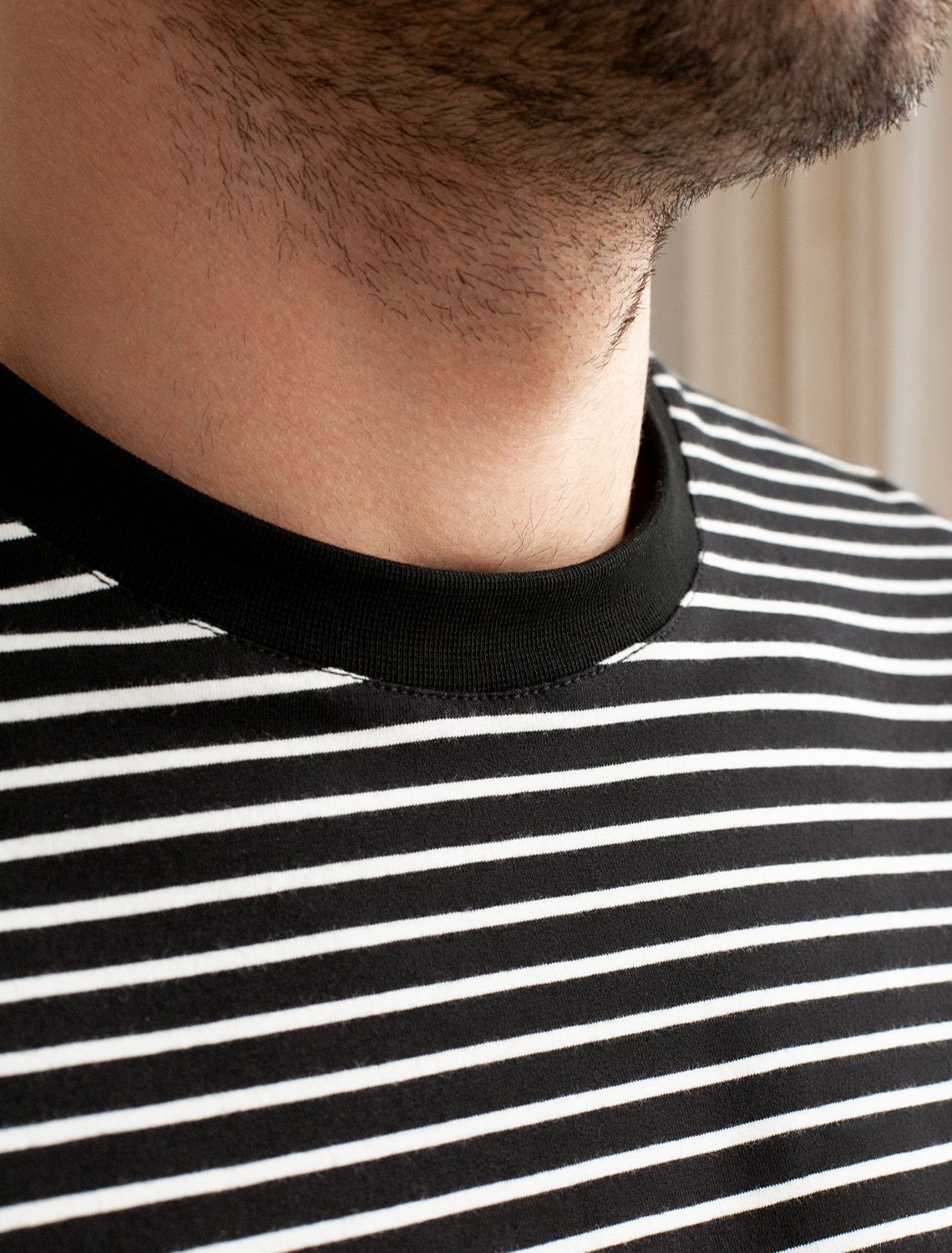 картинка Футболка мужская черный-белый от магазина Одежда+