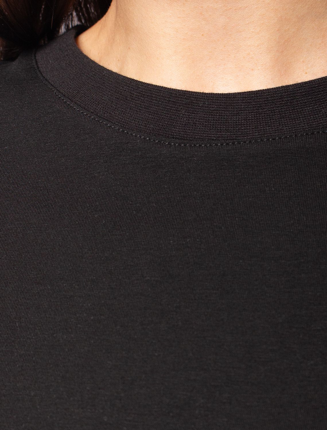 картинка Футболка женская черный от магазина Одежда+