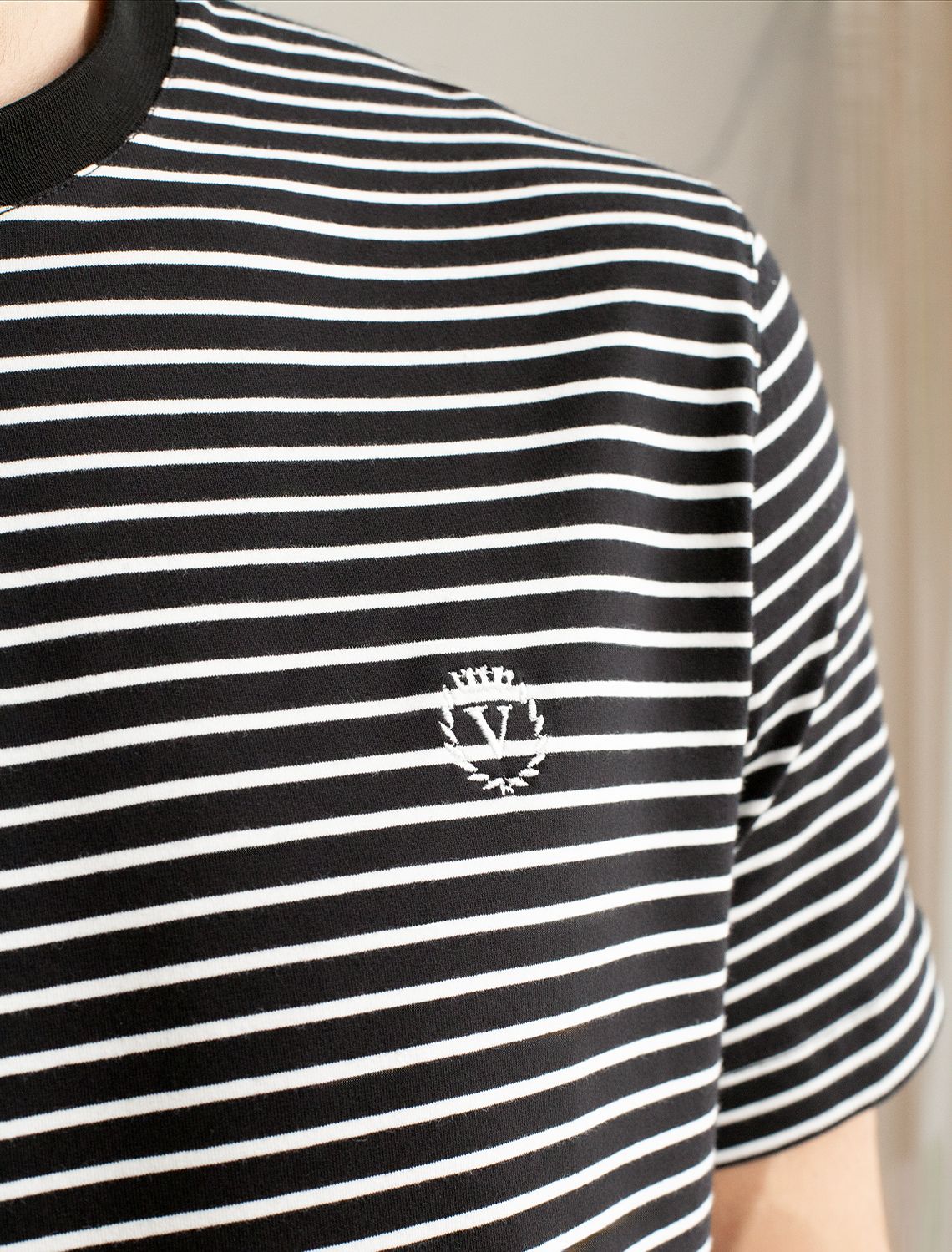 картинка Футболка мужская черный-белый от магазина Одежда+