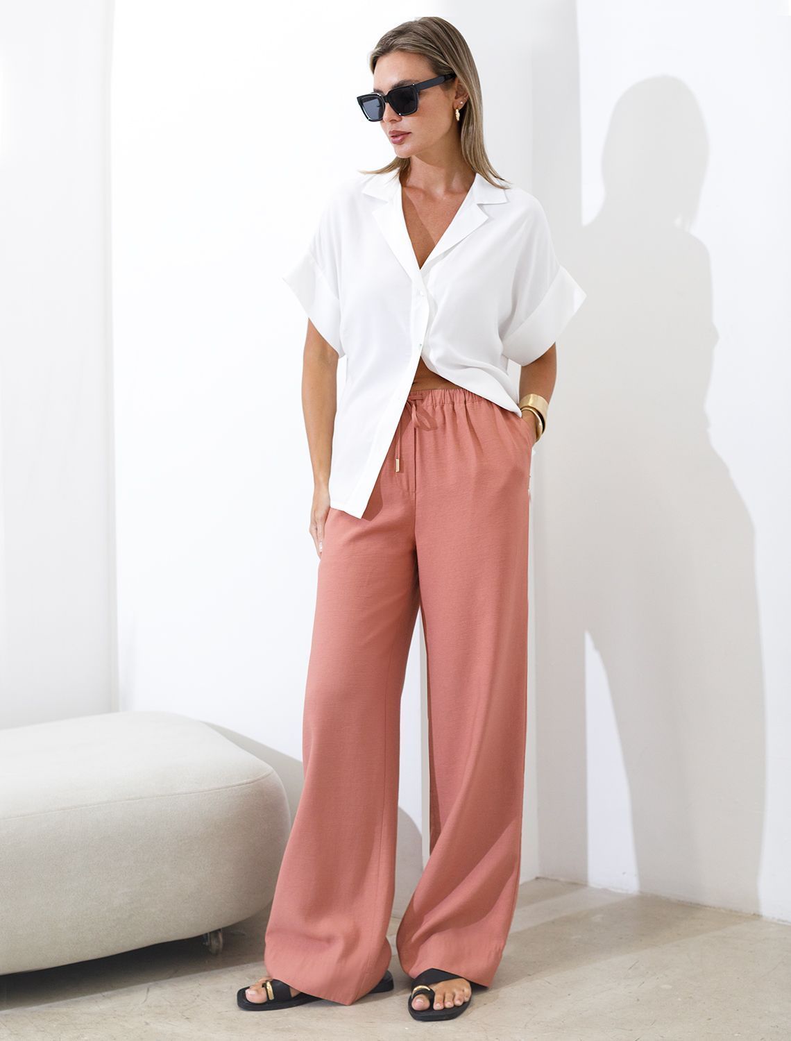 картинка Брюки женские дымчато-коралловый магазин Одежда+ являющийся официальным дистрибьютором в России 