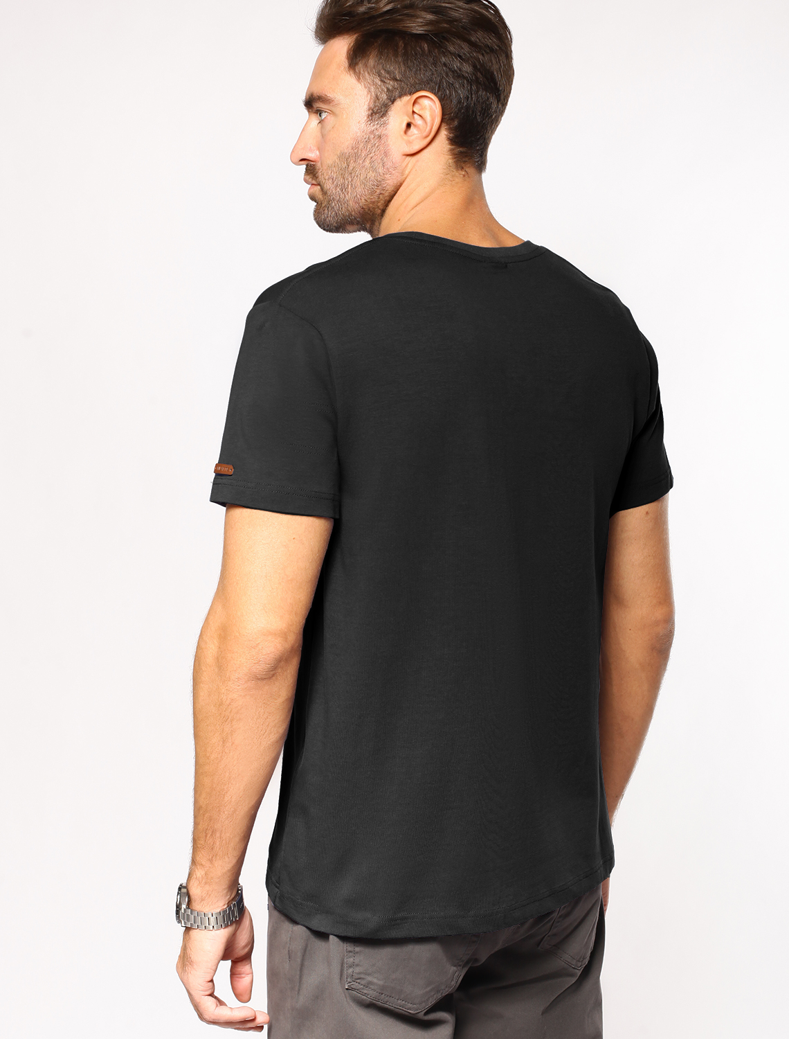 картинка Футболка мужская черный_varsity от магазина Одежда+