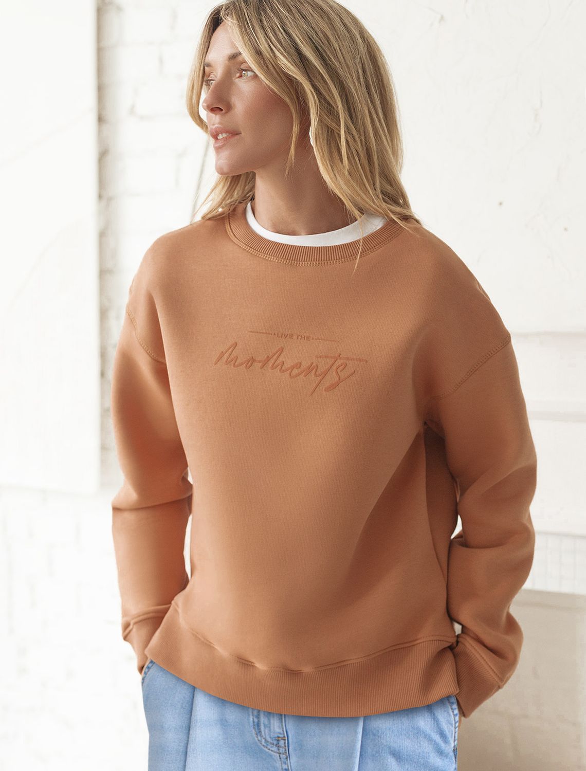 картинка Джемпер женский охра_moments магазин Одежда+ являющийся официальным дистрибьютором в России 
