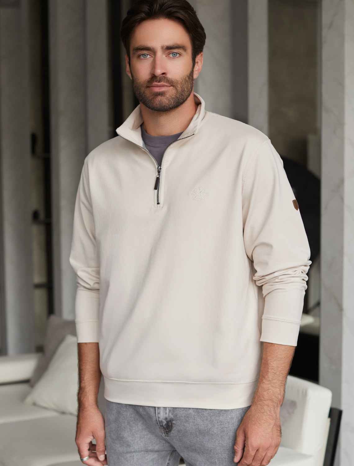 картинка Джемпер мужской св.бежевый магазин Одежда+ являющийся официальным дистрибьютором в России 