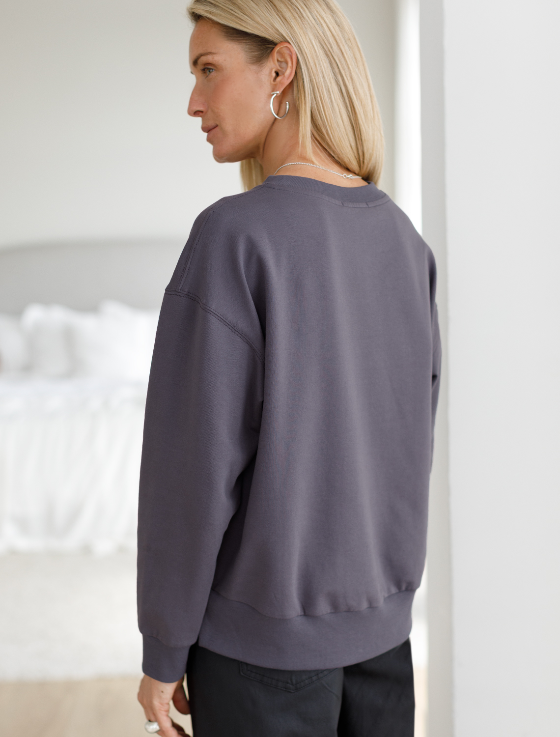 картинка Джемпер женский т.серый_life_is_now от магазина Одежда+