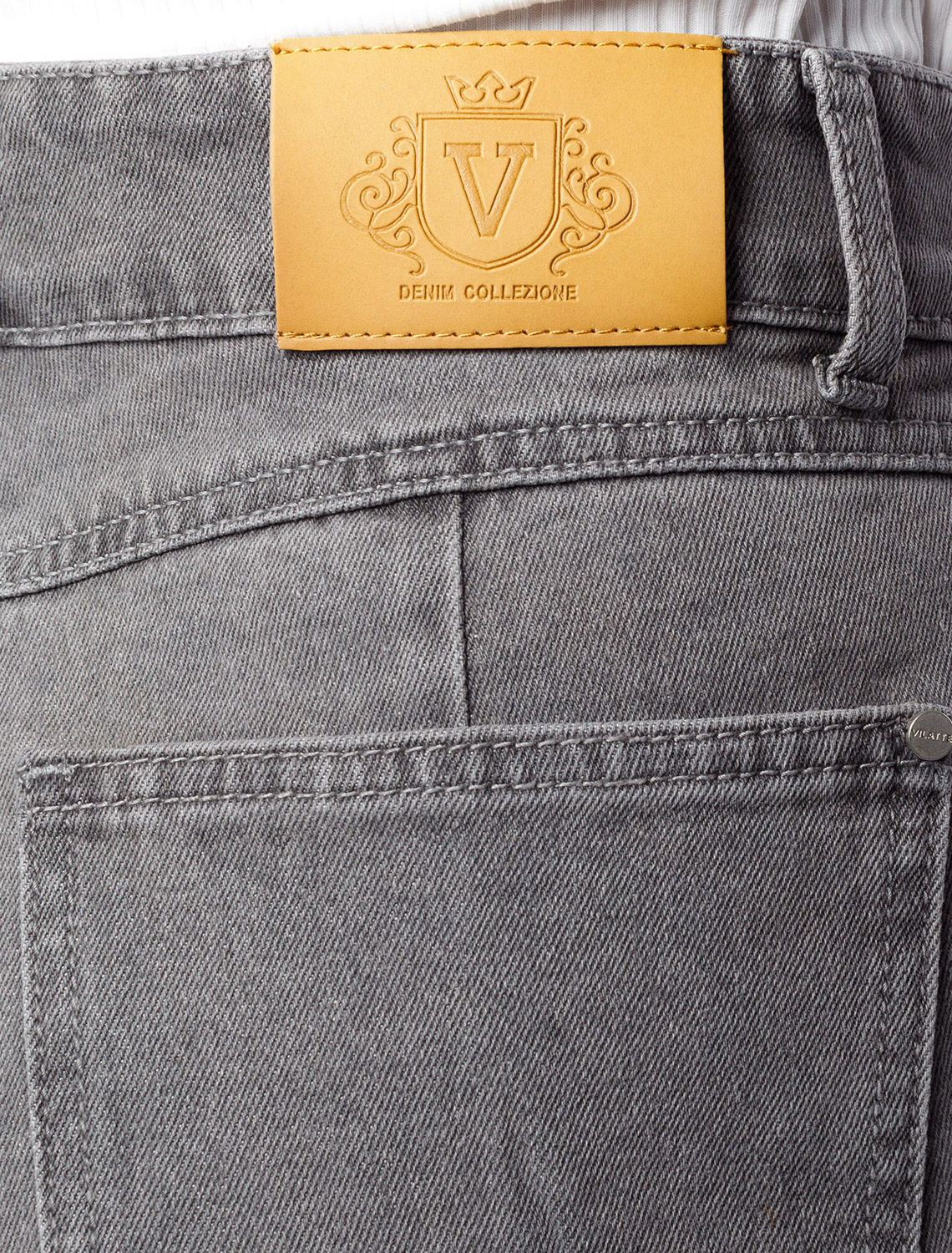 картинка Джинсы женские серый от магазина Одежда+