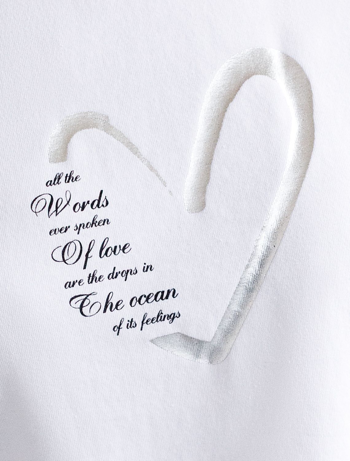 картинка Футболка женская белый_сердце магазин Одежда+ являющийся официальным дистрибьютором в России 