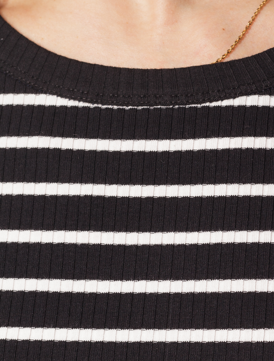 картинка Футболка женская черно-белый магазин Одежда+ являющийся официальным дистрибьютором в России 