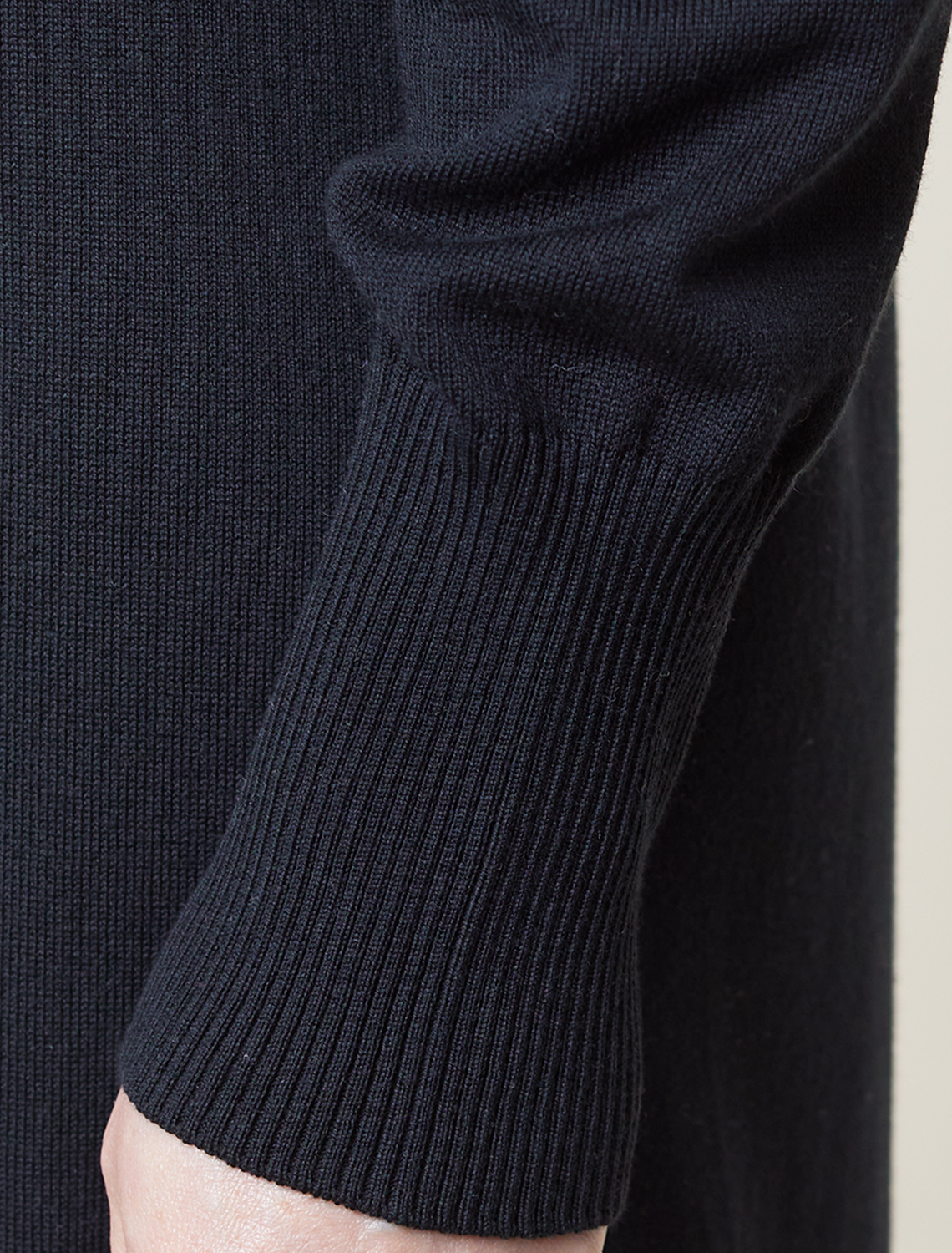 картинка Платье вязаное женское черный от магазина Одежда+