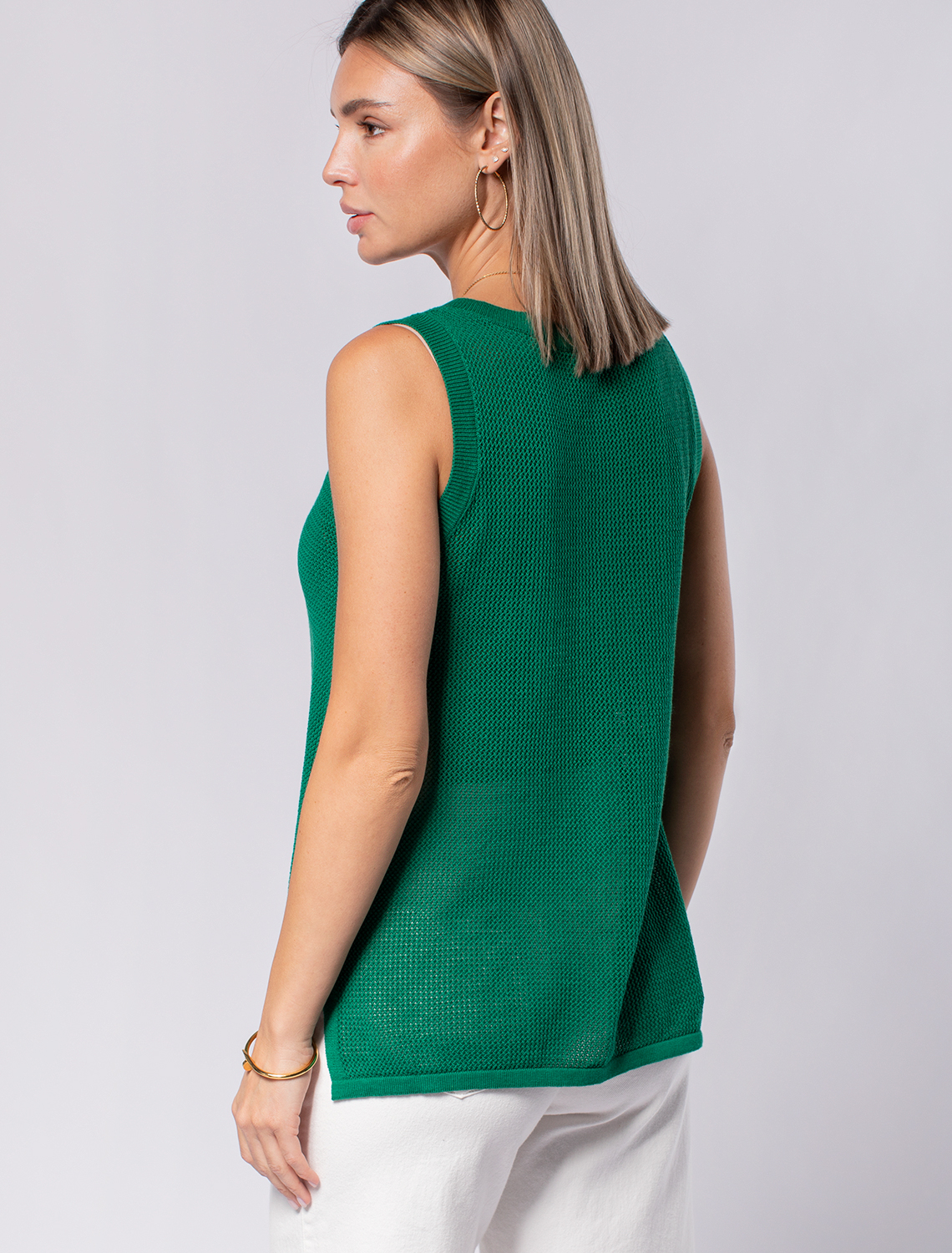 картинка Топ женский зеленый от магазина Одежда+