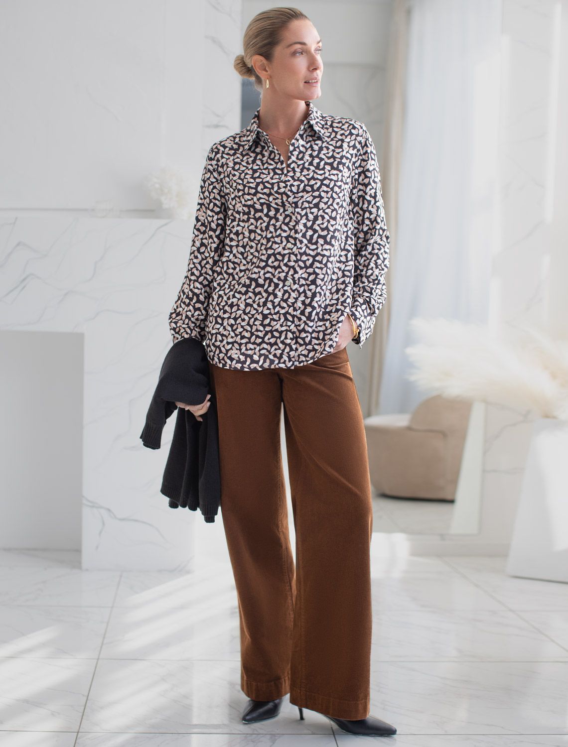 картинка Блузка женская черный-бежевый от магазина Одежда+