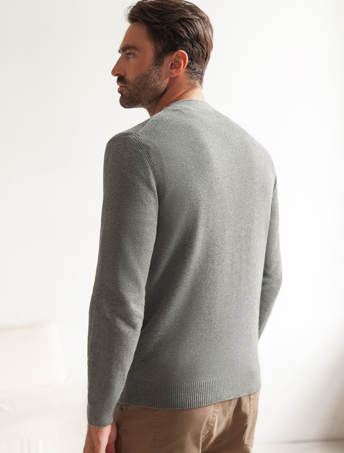 картинка Джемпер мужской серый меланж от магазина Одежда+